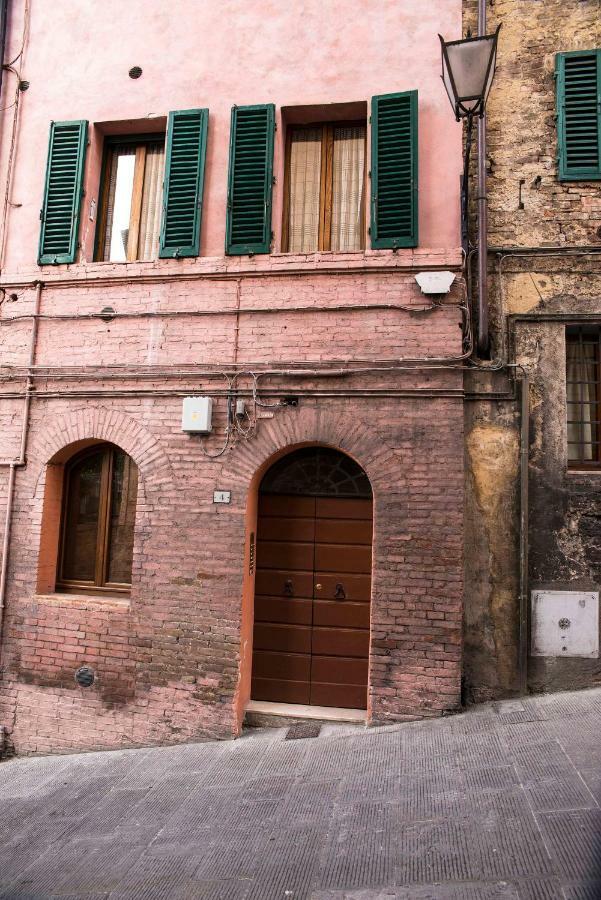 Cozy Apartment In The Heart Of Siena Exterior photo